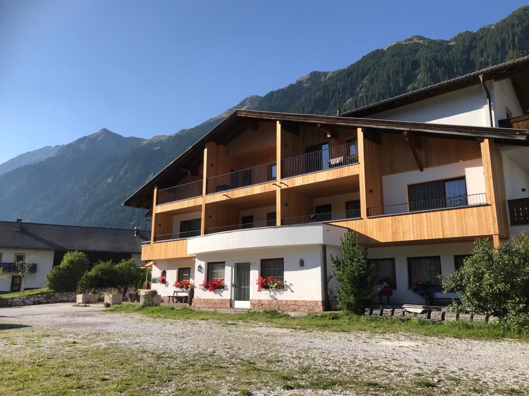 Alpenspitz Appartements - Garni - B&B Racines Kültér fotó